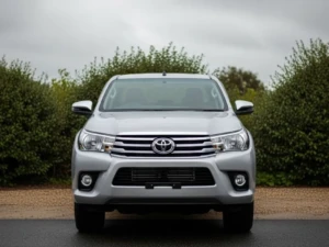 Toyota Hilux Front